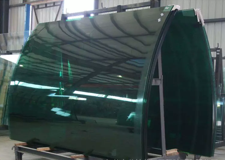 Thermal stress glass cutting